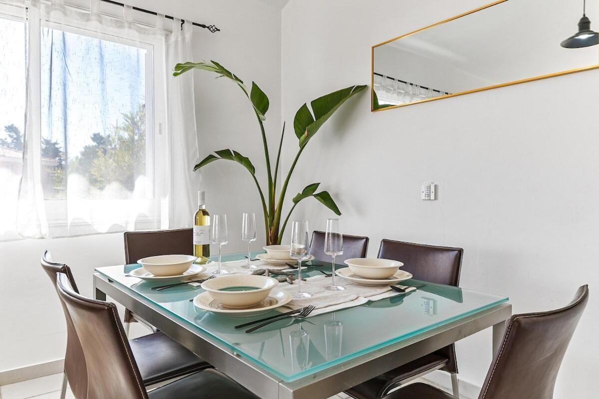 Limnaria Gardens Beautiful Apartment By Vichy Pafos Zewnętrze zdjęcie